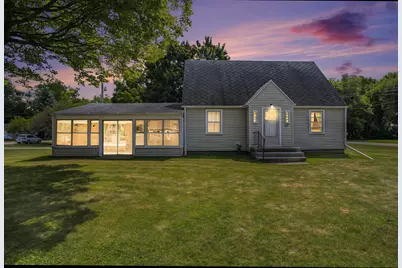 2221 W Argyle Street, Jackson, MI 49202 - Photo 1