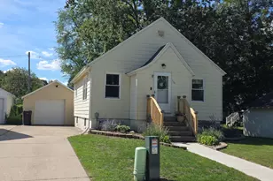 734 Plainfield Ave, Zeeland, MI 49464 - Photo 1