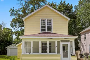 18 Garden St, Hillsdale, MI 49242 - Photo 1