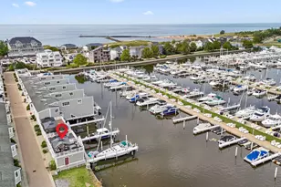 33 Harbor Isle Dr, New Buffalo, MI 49117 - Photo 1