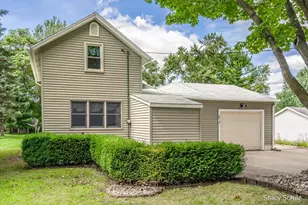 636 S State St, Nashville, MI 49073 - Photo 1