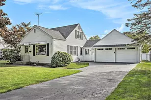 320 N Ridgeway Dr, Battle Creek, MI 49015 - Photo 1