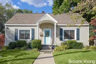 1092 Ireland Ave, Muskegon, MI 49441 - Photo 1