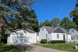 1355 Hillcrest Ave NW, Grand Rapids, MI 49504 - Photo 1