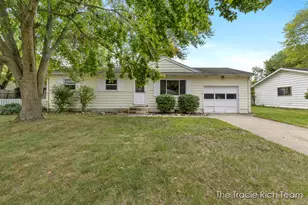 1525 Carol Lynne Dr, Lowell, MI 49331 - Photo 1