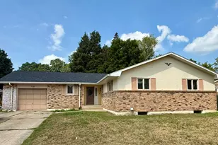 110 N 15th St, Niles, MI 49120 - Photo 1