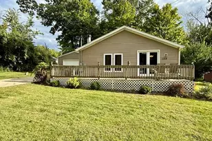 124 Glenn St, Allegan, MI 49010 - Photo 1