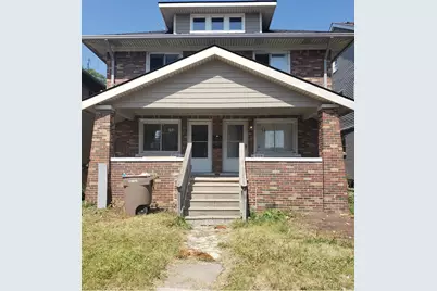 758 W Huron Street, Pontiac, MI 48341 - Photo 1
