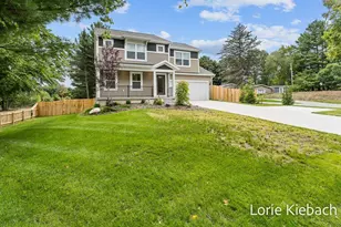 1264 W Lakewood Blvd, Holland, MI 49424 - Photo 1