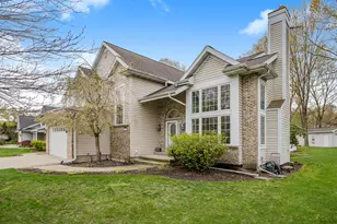 19694 Dogwood Dr, New Buffalo, MI 49117 - Photo 1