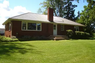 2512 W Wagner Rd, Buchanan, MI 49107 - Photo 1