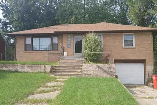 688 S Fair Ave, Benton Harbor, MI 49022 - Photo 1