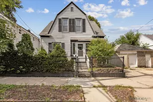 509 Diamond Ave SE, Grand Rapids, MI 49506 - Photo 1