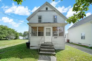 1315 Locust St, Jackson, MI 49203 - Photo 1