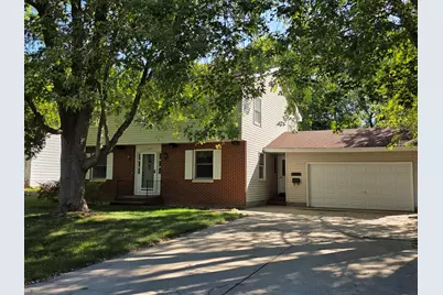 734 N Stewart Avenue, Fremont, MI 49412 - Photo 1