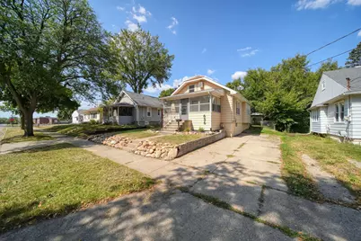 636 Madison Street, Jackson, MI 49202 - Photo 1