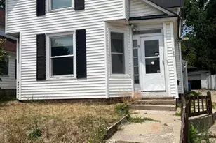 939 Baraga St NE, Grand Rapids, MI 49503 - Photo 1