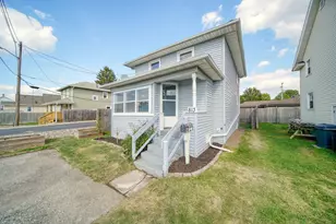 813 Cooper St, Jackson, MI 49203 - Photo 1