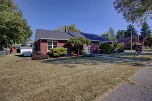 1011 S Grinnell St, Jackson, MI 49203 - Photo 1