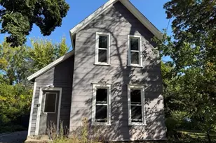 527 Cedar St NE, Grand Rapids, MI 49503 - Photo 1