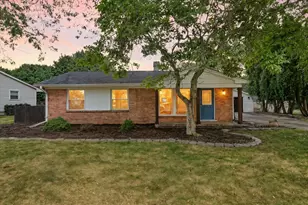 4225 Pinehurst Dr, Jackson, MI 49203 - Photo 1