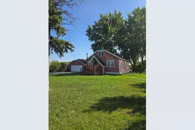 2792 E Britain Avenue, Benton Harbor, MI 49022 - Photo 1