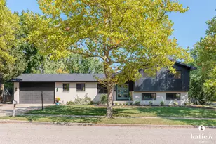 2200 Rolling Hills Dr SE, Grand Rapids, MI 49546 - Photo 1