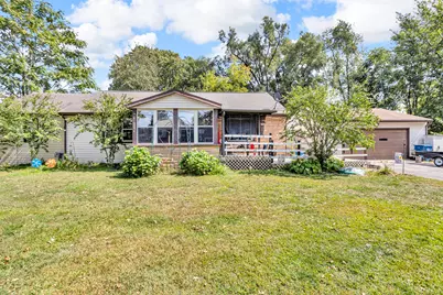 885 Bryant Avenue, Jackson, MI 49202 - Photo 1