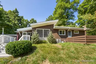 9065 Lincoln Lake Rd NE, Greenville, MI 48838 - Photo 1