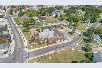 275 Pipestone Street, Benton Harbor, MI 49022 - Photo 1