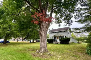 423 Sherwood Rd, Bellevue, MI 49021 - Photo 1