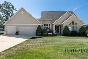 1141 N Robinhood Dr, Muskegon, MI 49445 - Photo 1