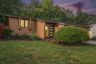 961 Shadybrook Dr, Holland, MI 49424 - Photo 1