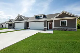 3620 Katherine Ln, Saint Joseph, MI 49085 - Photo 1