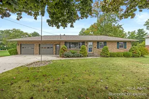 641 Lincoln Lawns Dr NW, Grand Rapids, MI 49534 - Photo 1