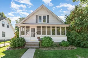 68 Bowne St NE, Grand Rapids, MI 49505 - Photo 1