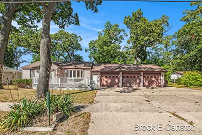 2384 E Columbia Avenue, Muskegon, MI 49444 - Photo 1