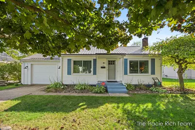 135 S Center Street SE, Lowell, MI 49331 - Photo 1