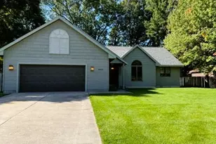 1045 Greenbriar Dr, Muskegon, MI 49445 - Photo 1