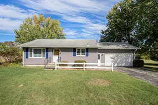 2949 Pipestone Rd, Benton Harbor, MI 49022 - Photo 1