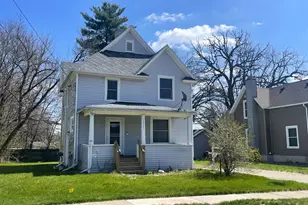 1511 S Martin Luther King Jr Dr, Jackson, MI 49203 - Photo 1