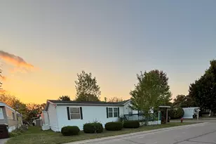 1516 Cedarview Ln, Lansing, MI 48911 - Photo 1