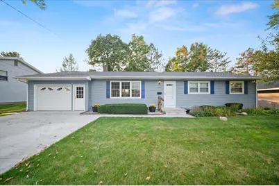 433 Leeson Avenue, Cadillac, MI 49601 - Photo 1
