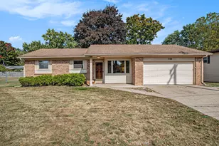 738 W Shepherd St, Charlotte, MI 48813 - Photo 1