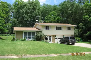 45 Spaulding Ave E, Battle Creek, MI 49037 - Photo 1