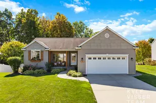 4478 Burton Forest Ct SE, Grand Rapids, MI 49546 - Photo 1