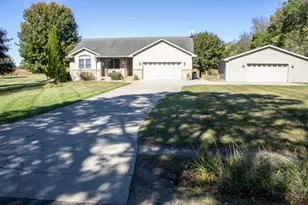 10440 Devereaux Rd, Parma, MI 49269 - Photo 1