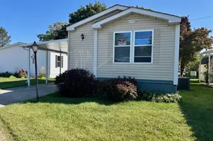 1153 W Glenlord Rd, Saint Joseph, MI 49085 - Photo 1