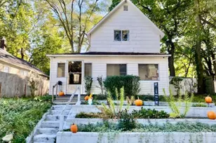 2142 St Charles Ave SW, Grand Rapids, MI 49507 - Photo 1