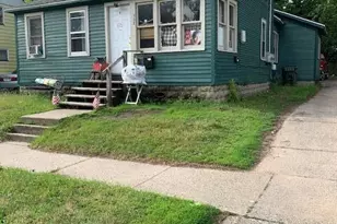 923 W Southern Ave, Muskegon, MI 49441 - Photo 1